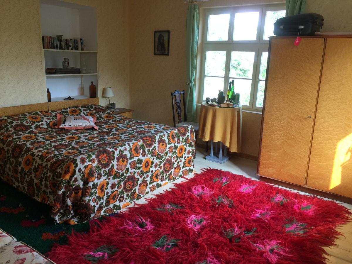 Отель The Pink House Polkovnik Serafimovo Экстерьер фото